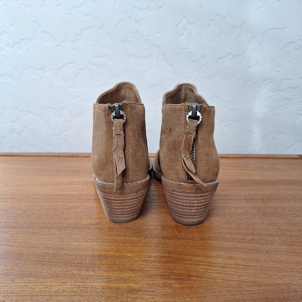Splendid nwt camel